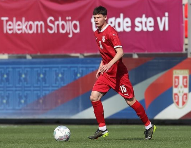 比利亚雷亚尔发布备战花絮，今晚绝杀压哨，荷甲任务艰巨，球探报告显示潜力的简单介绍-爱游戏官方网站